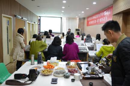 一场学习气氛浓厚的梦之城双排键电子琴教材研修会——记温州文海琴行举办的梦之城双排键电子琴研修会