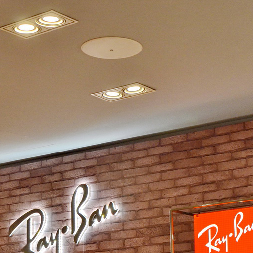 Ray?Ban 宏伊国际广场店——梦之城 CIS 商用安装系统的经典应用